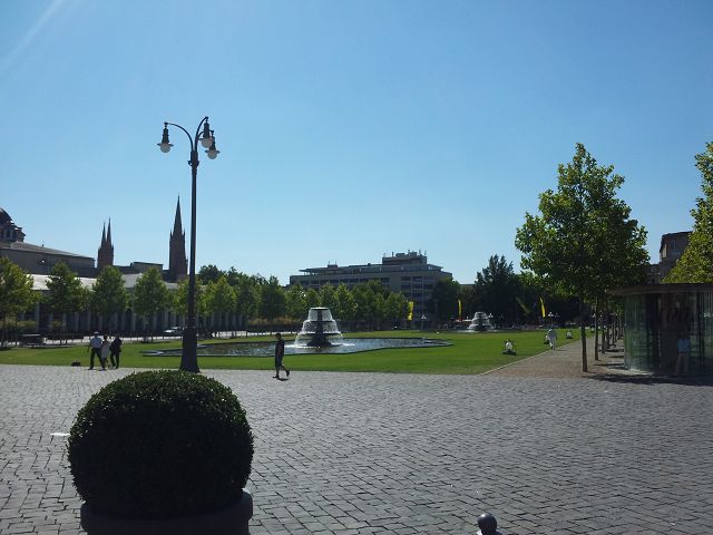  Foto zu Wiesbaden Weinfest 2011 Rheingauer Weinwoche Wiesbaden 12. bis 21 